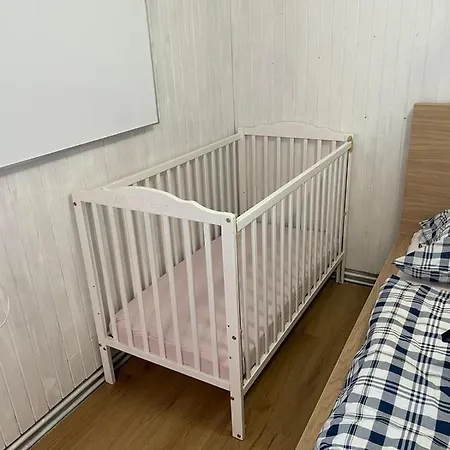 Semesterbostad Pod Lesom